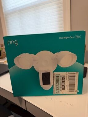 Ring Floodlight Cam Plus - sealed box